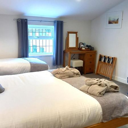 The Saxon Inn ビショップ・オークランド エクステリア 写真