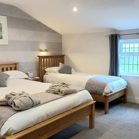 The Saxon Inn ビショップ・オークランド エクステリア 写真